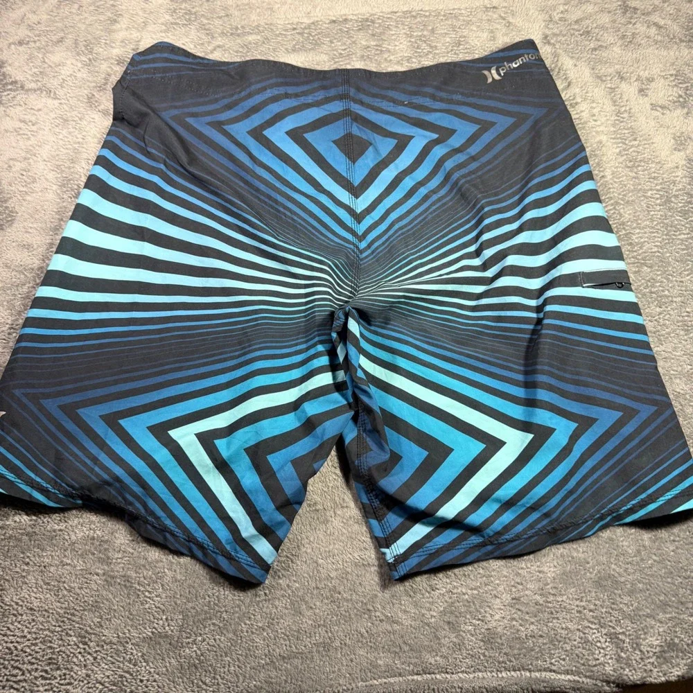 Hurley Phantom Mens Board Shorts Sz 38 Blue Black Geometric Chevron‎ Swim Trunks